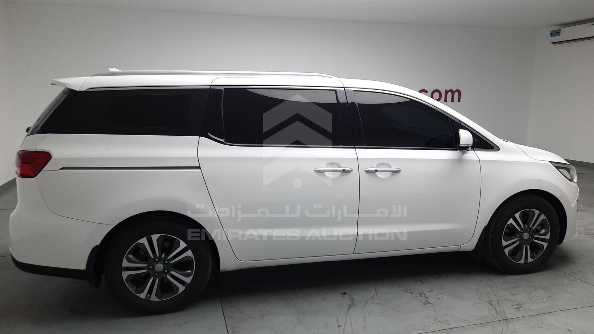 2019 KIA CARNIVAL VIN: KNHMF37ABKS490799