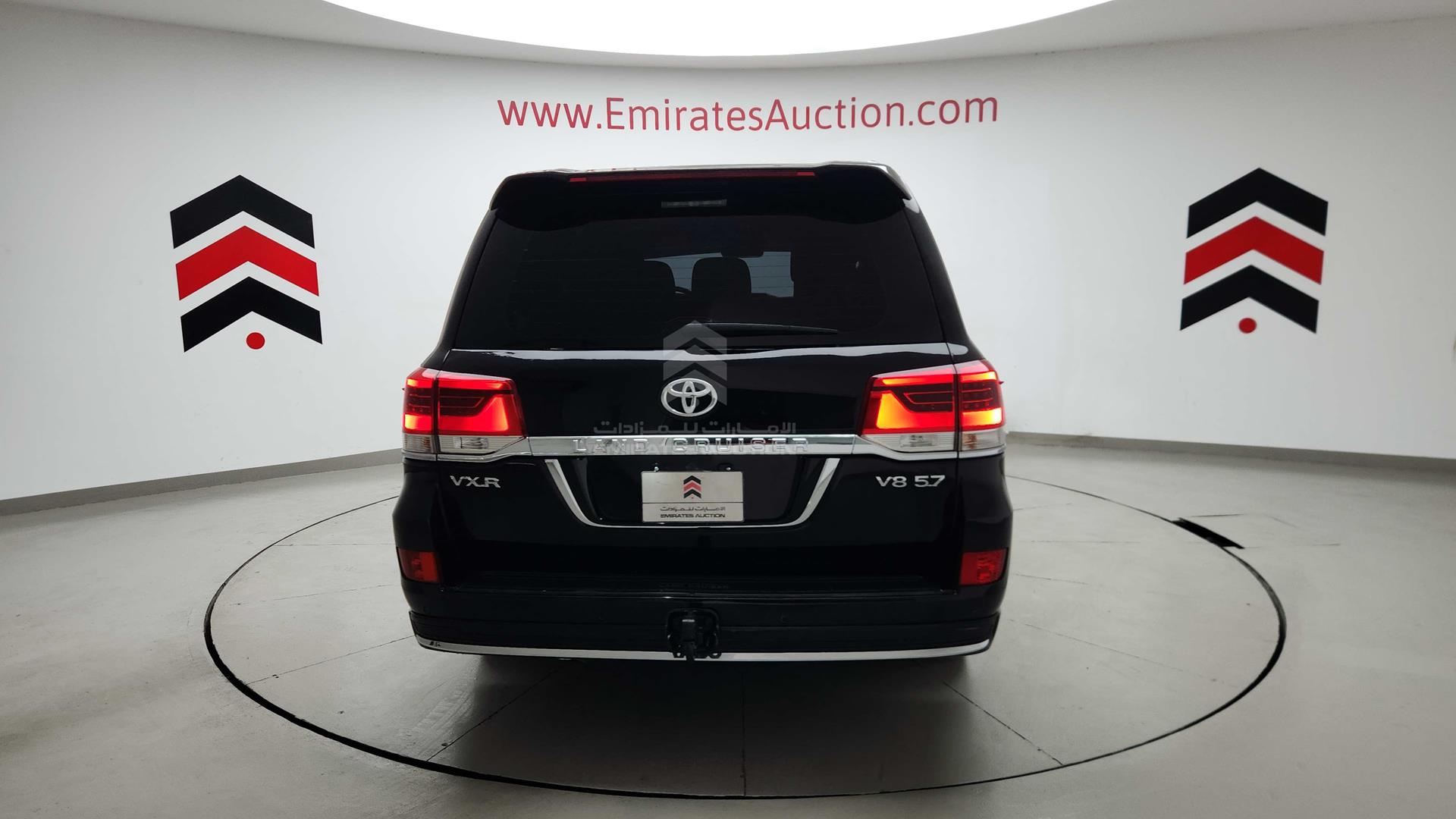2018 TOYOTA LAND CRUISER VIN: JTMHY05J6J4073218