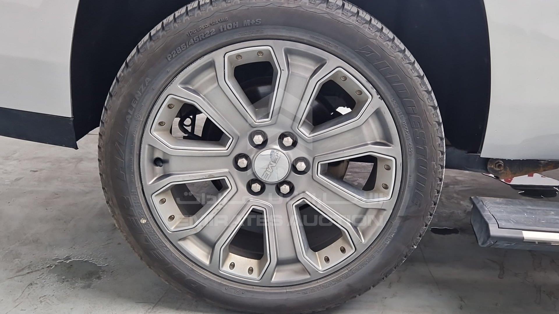 2015 GMC YUKON VIN: 1GKS27KJ4FR572067