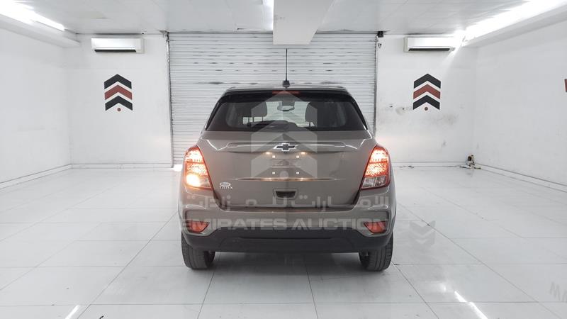 KL7CJKSB3LB353620 Auction: EmiratesAuction Lot: 409549 KL7CJKSB3LB353620 Chevrolet Trax 2020 BROWN Photo 7