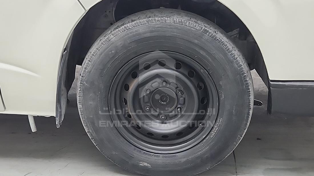 2015 Toyota Hiace — Front Right Tyre — Photo 27