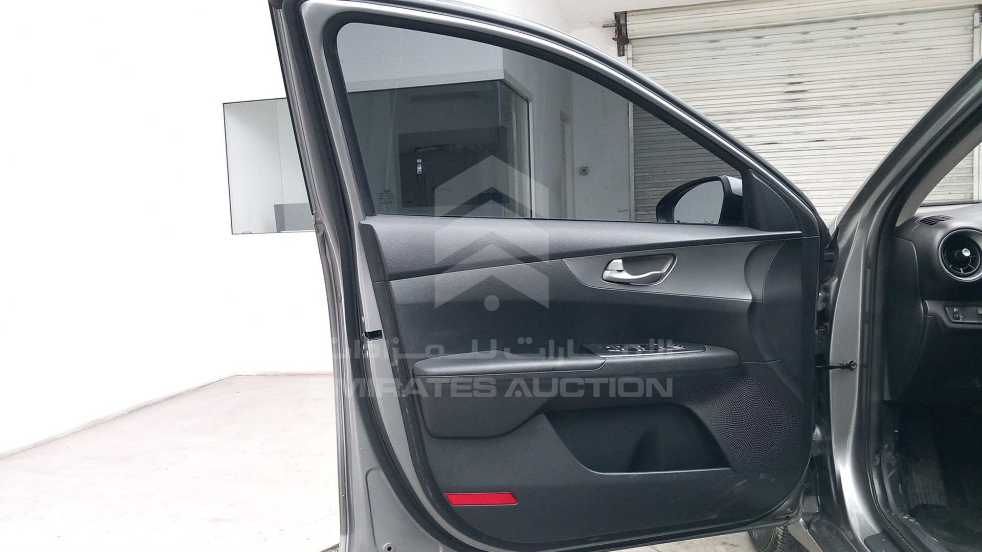 2020 KIA CERATO VIN: KNAF24162L5857181