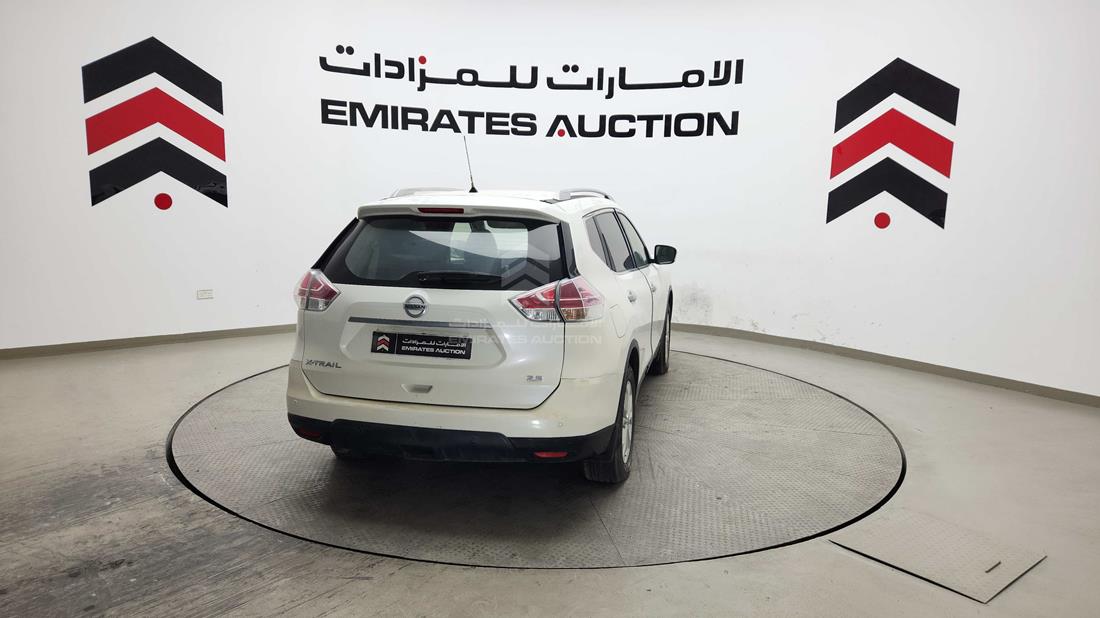 2015 Nissan X-Trail — Rear View — Photo 9