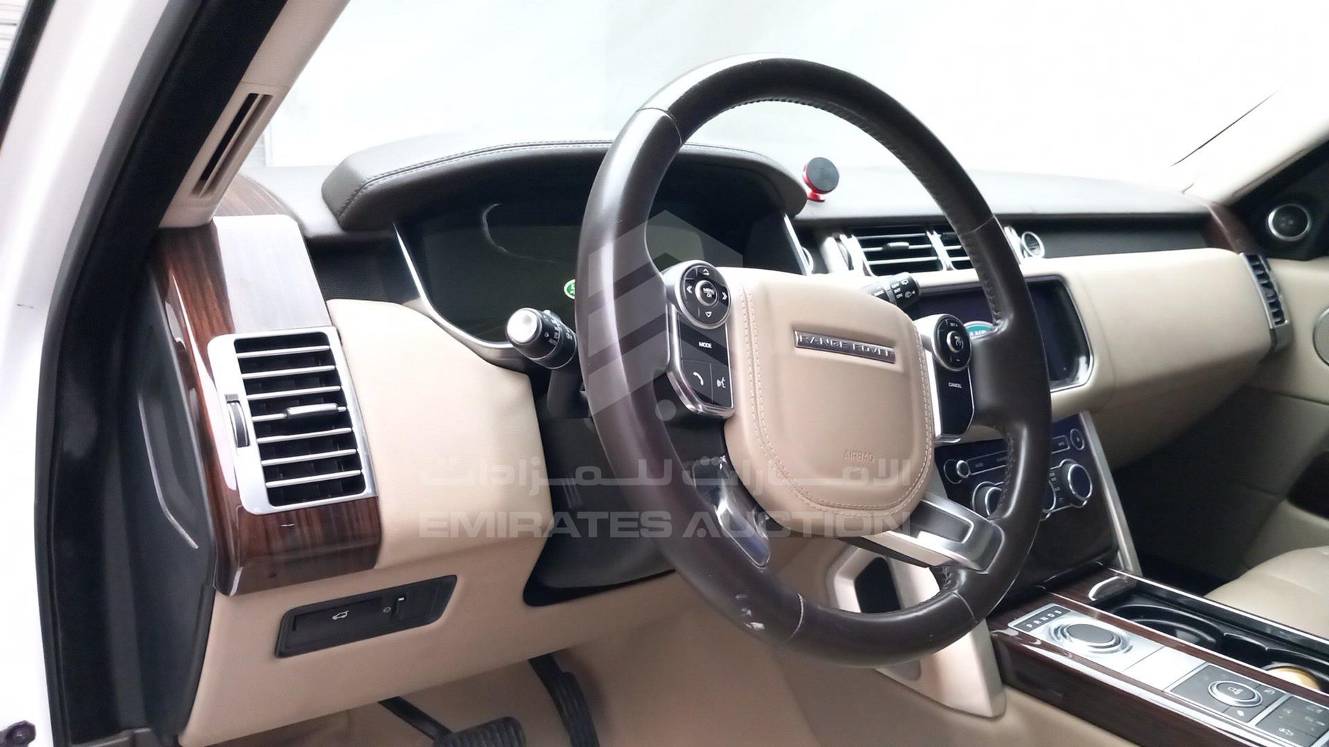 2014 RANGE ROVER VOGUE VIN: SALGA2DF6EA132437