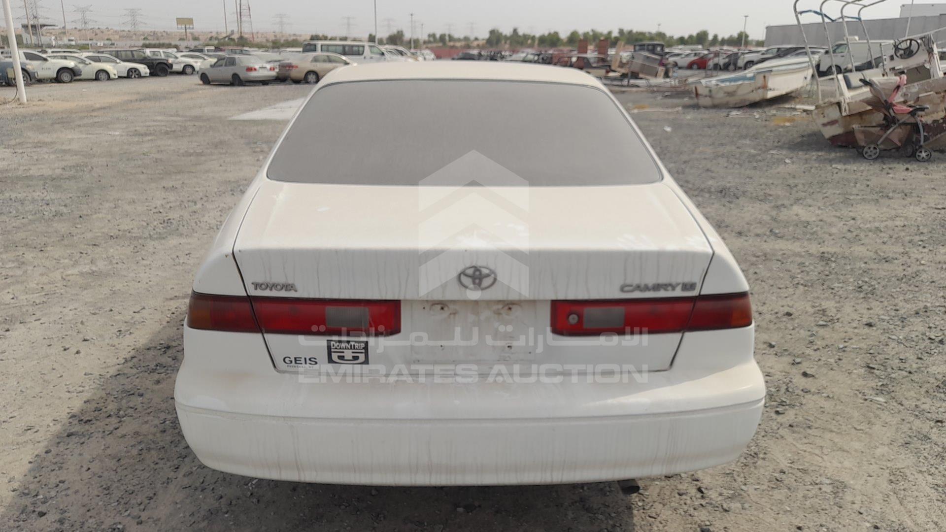 1999 TOYOTA CAMRY VIN: 4T1BG22K2XU889011