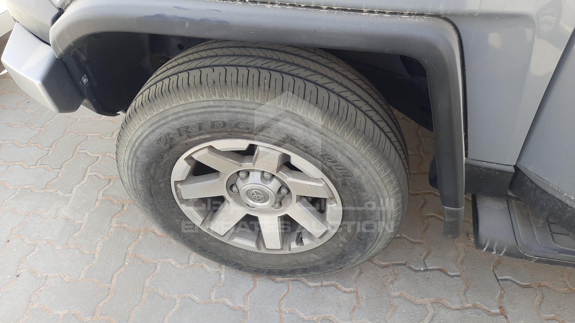 2014 TOYOTA FJ CRUISER VIN: JTEBU11F1EK198021