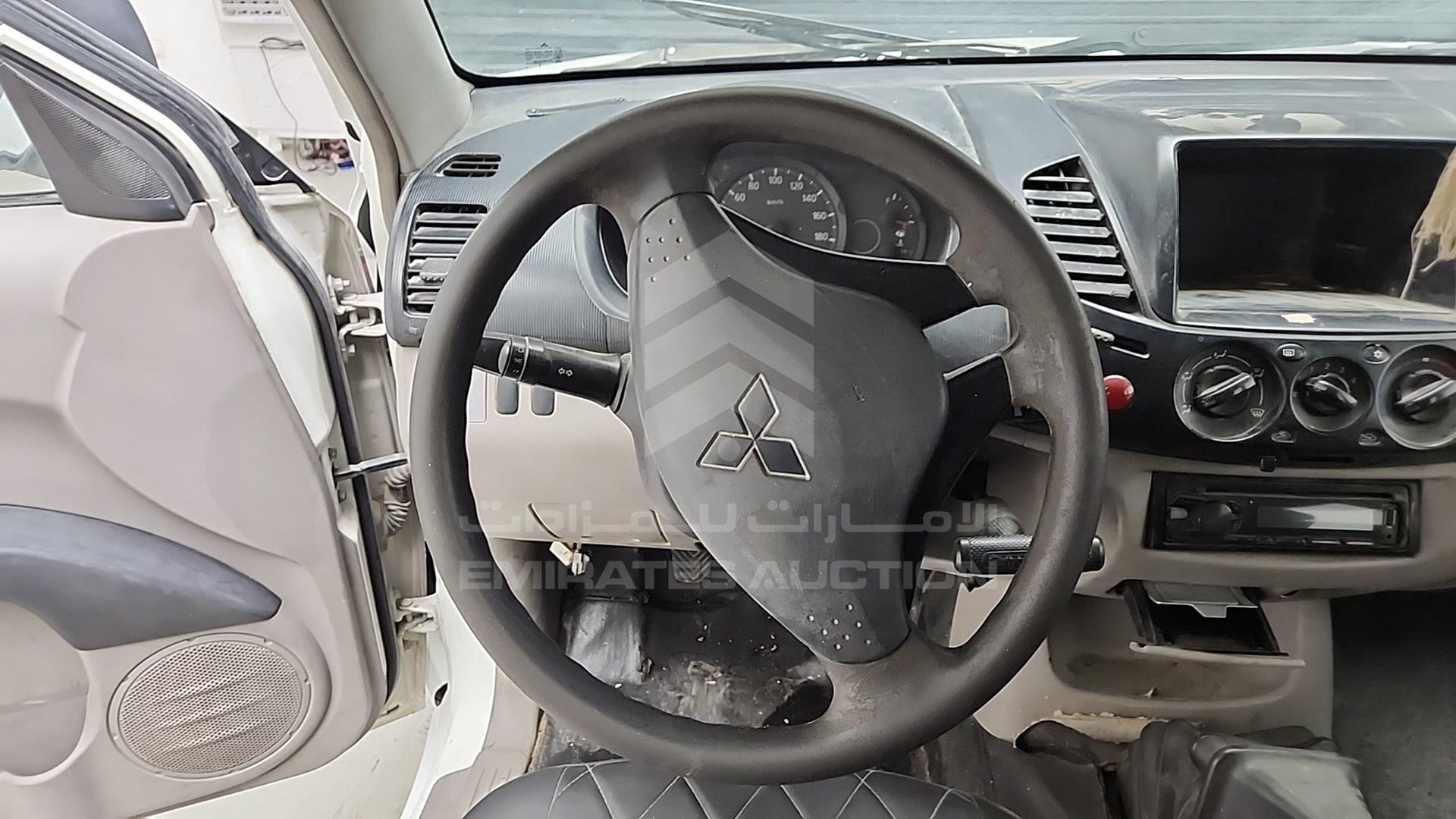 2013 MITSUBISHI L 200 VIN: MMBJNKA50DD007070