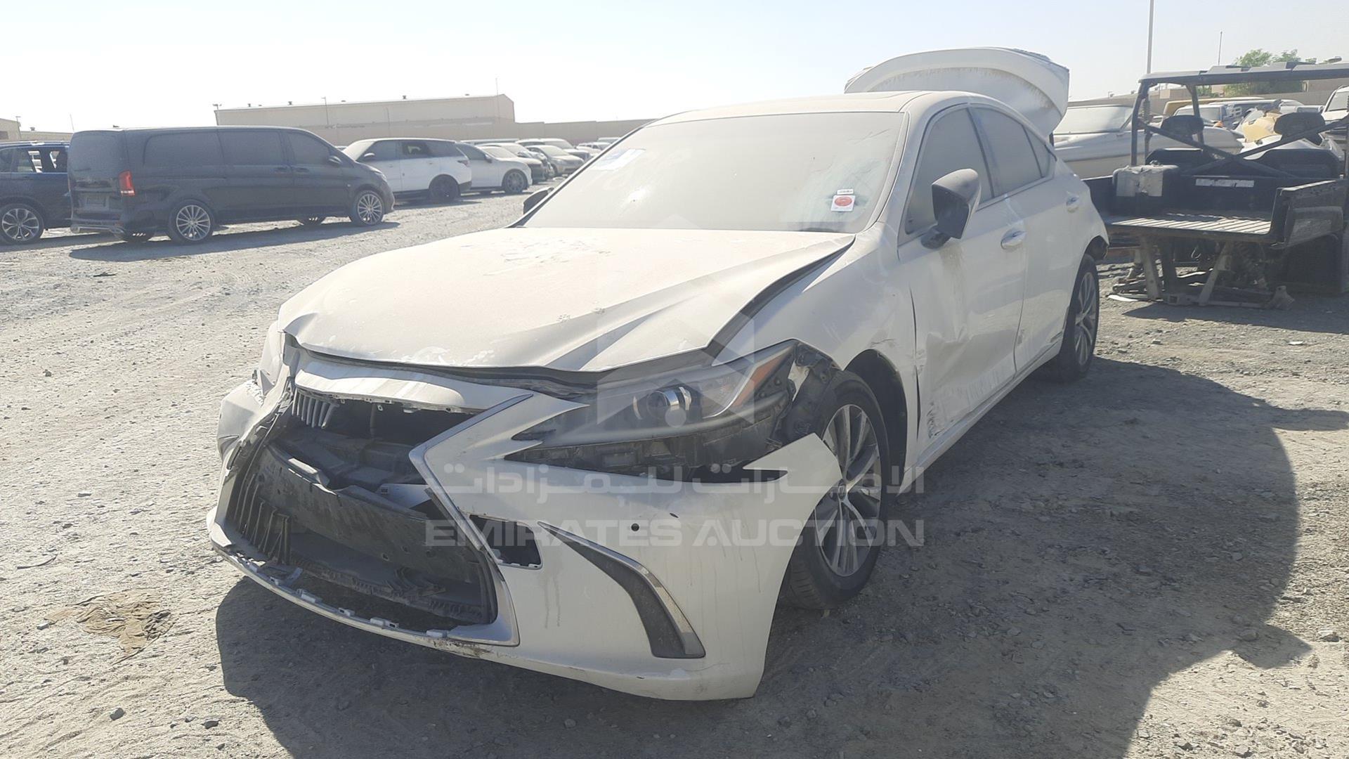 2019 LEXUS ES 300H VIN: JTHB21B16K2009631