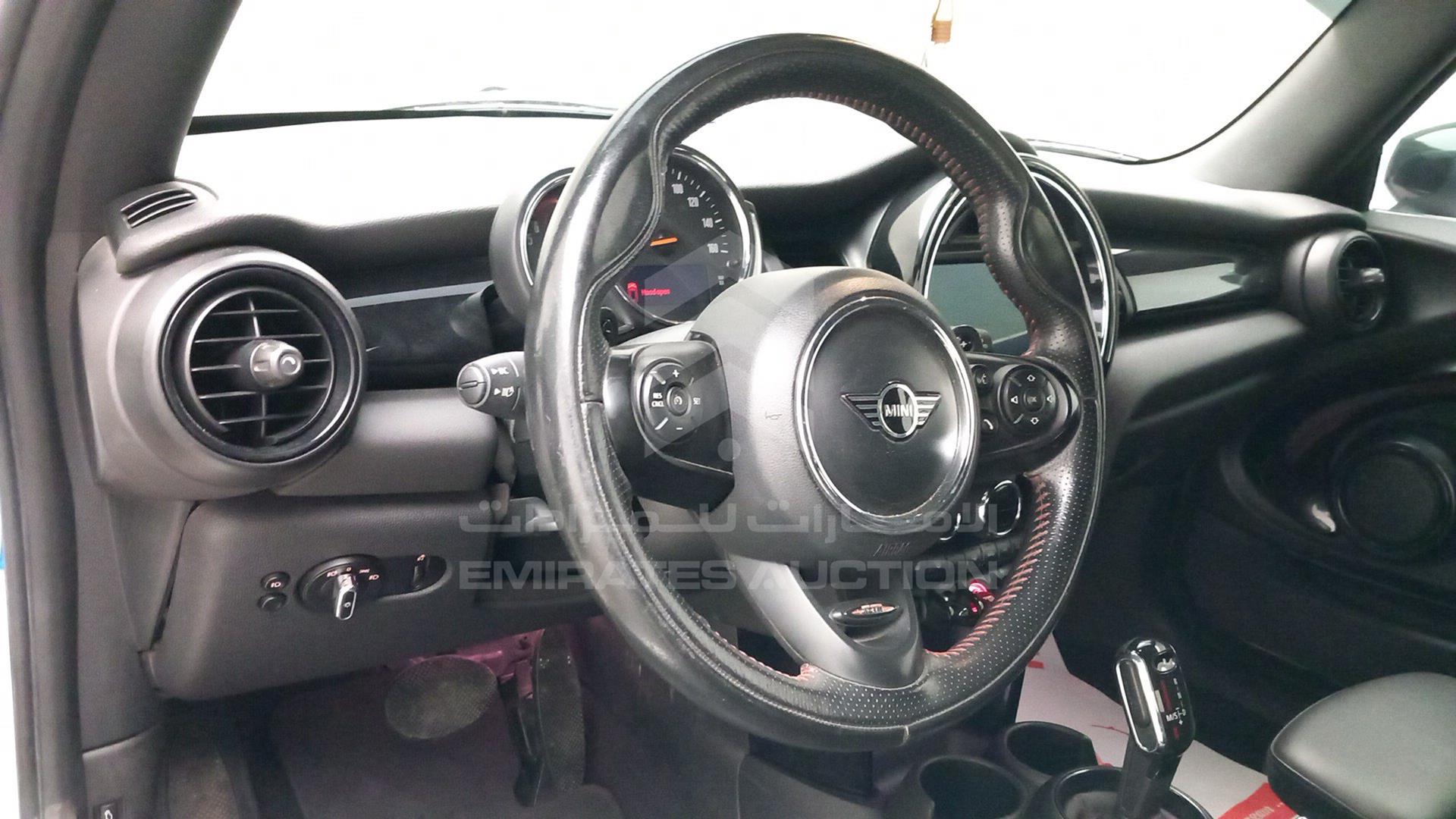 2020 MINI COOPER VIN: WMWWJ5C04L3L32670