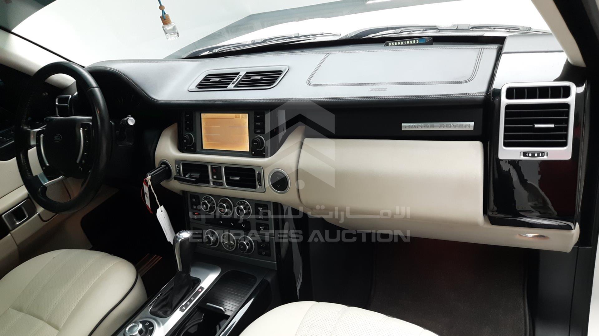 2009 RANGE ROVER VOGUE VIN: SALLMAM349A299182