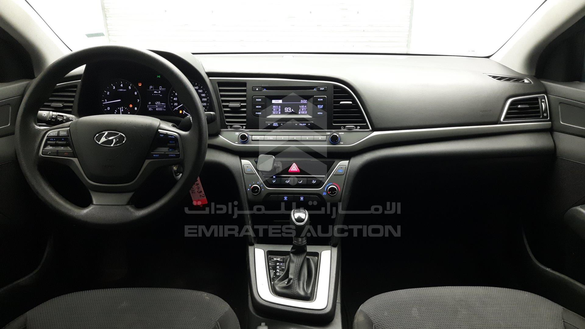 2017 HYUNDAI ELANTRA VIN: KMHD741CXHU399092