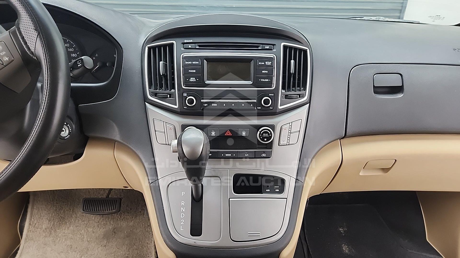 2018 HYUNDAI H1 VIN: KMJWA37R0JU946956
