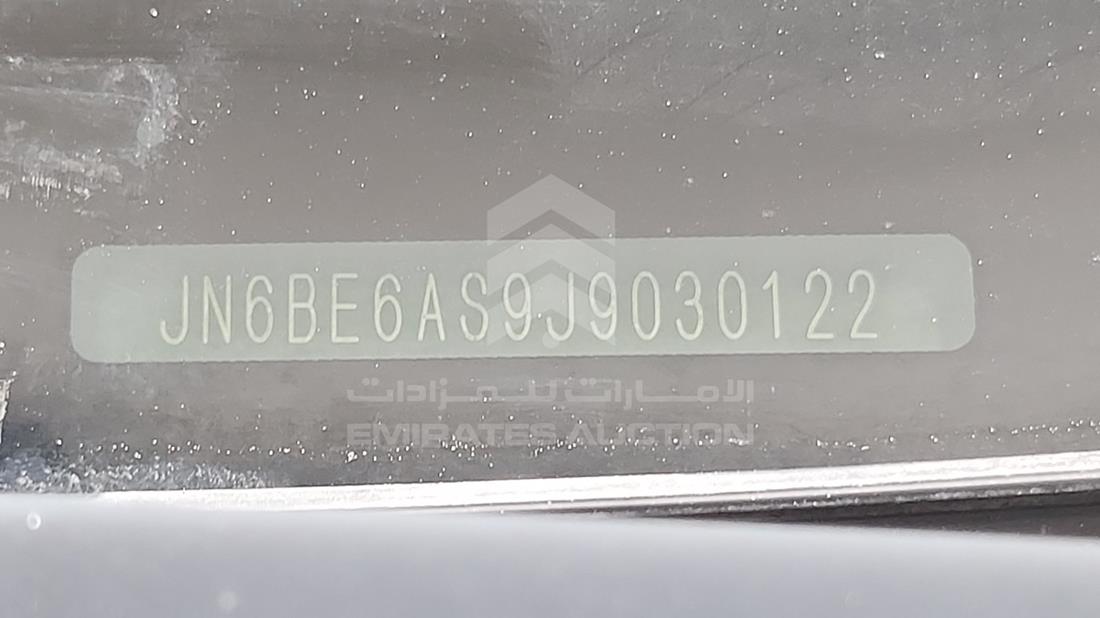 نيسان أورفان 2018 — رقم الشاسيه على الهيكل — صورة 2