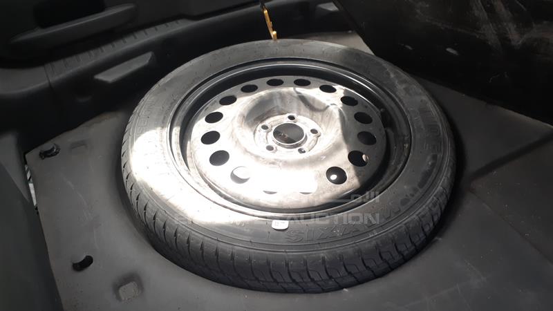 1FMCU0F70EUC03424 Auction: EmiratesAuction Lot: 405470 1FMCU0F70EUC03424 Ford Escape 2014 BLACK Photo 22