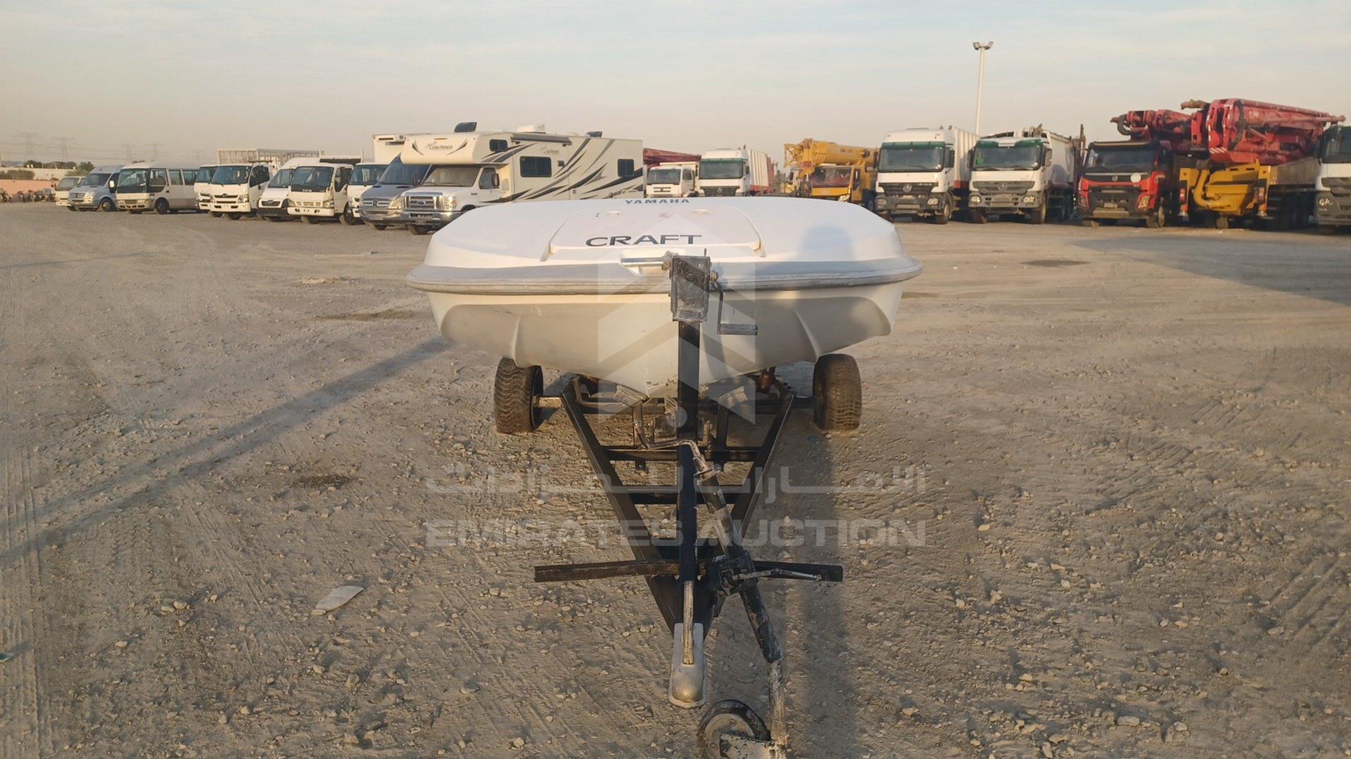 0 BOAT + TROLLEY --- VIN: CR11Y310