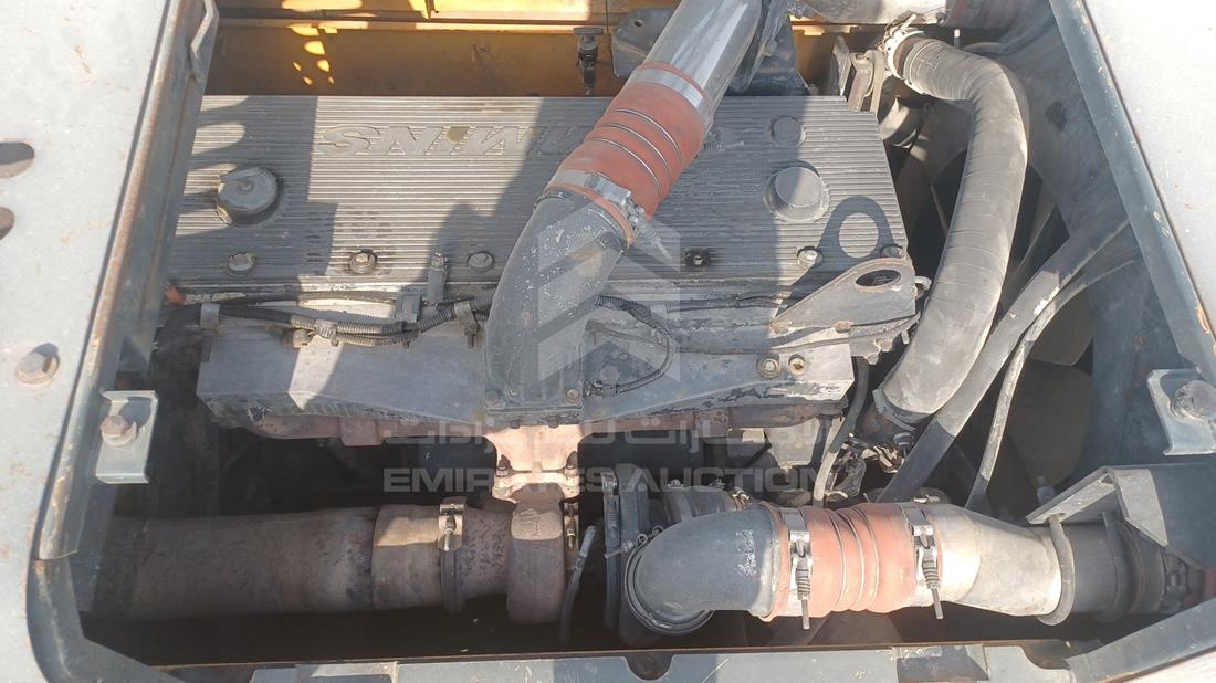 2016 Hyundai Robex 480LC — Engine Bay — Photo 32