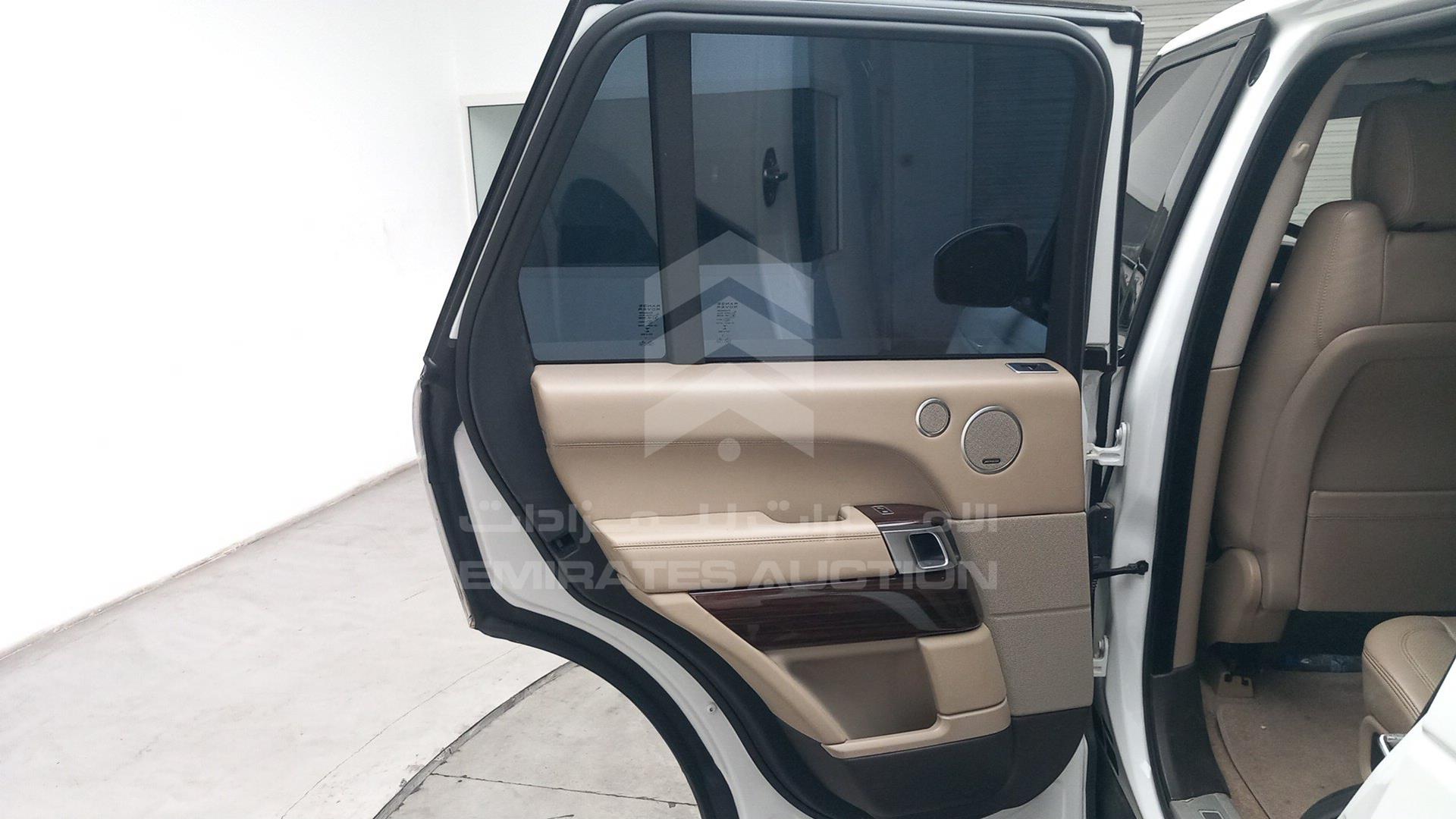 2014 RANGE ROVER VOGUE VIN: SALGA2EF0EA174181