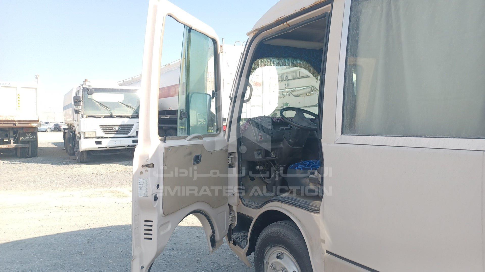 2018 MITSUBISHI ROSA VIN: JL5B3E6P3JPG00256