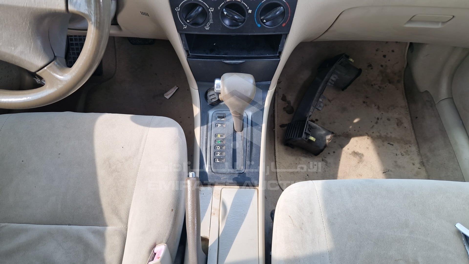 2004 TOYOTA COROLLA VIN: JTDBW23E140070557