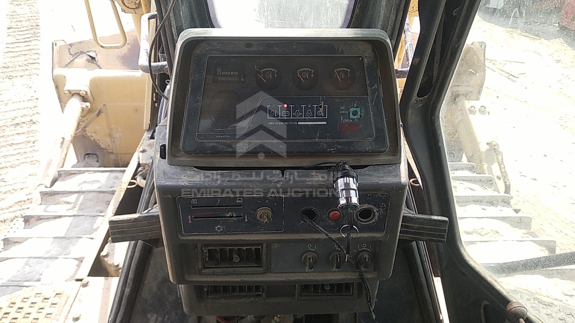 2008 KOMATSU D155A VIN: KMT0D043T02066041