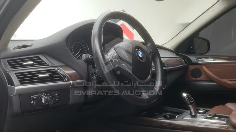 WBAZV4102DL926884 Auction: EmiratesAuction Lot: 409005 WBAZV4102DL926884 BMW X5 2013 GREY Photo 17