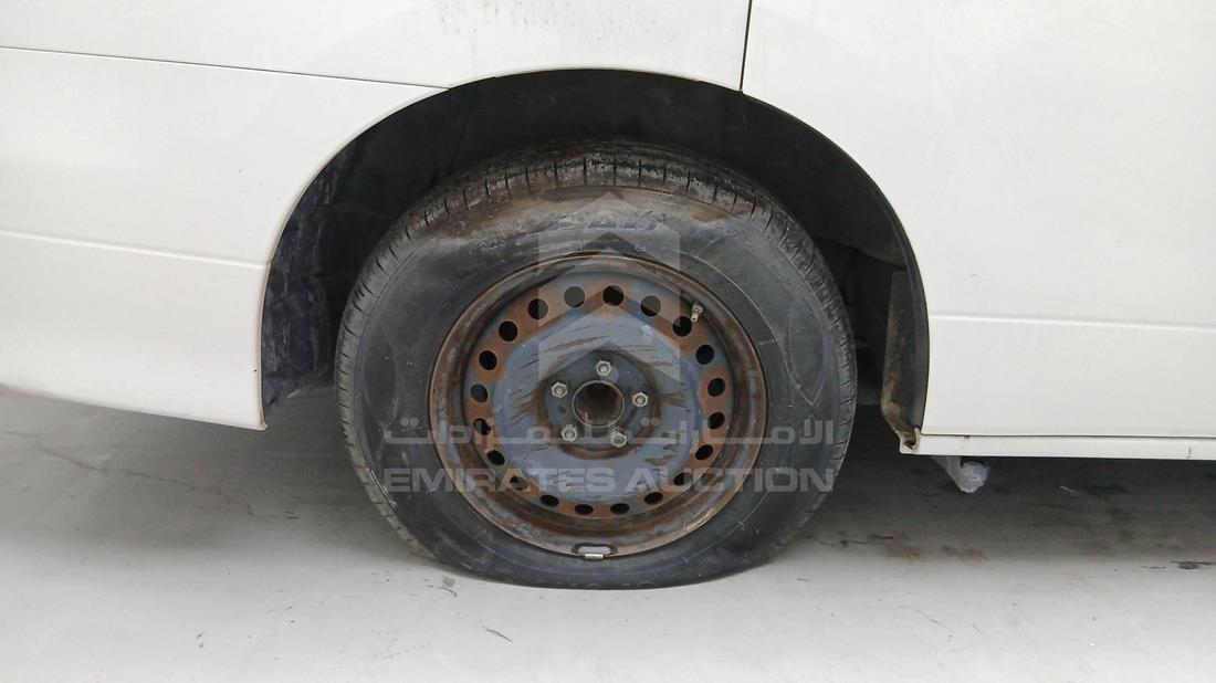 2013 Nissan Quest — Rear Right Tyre — Photo 37