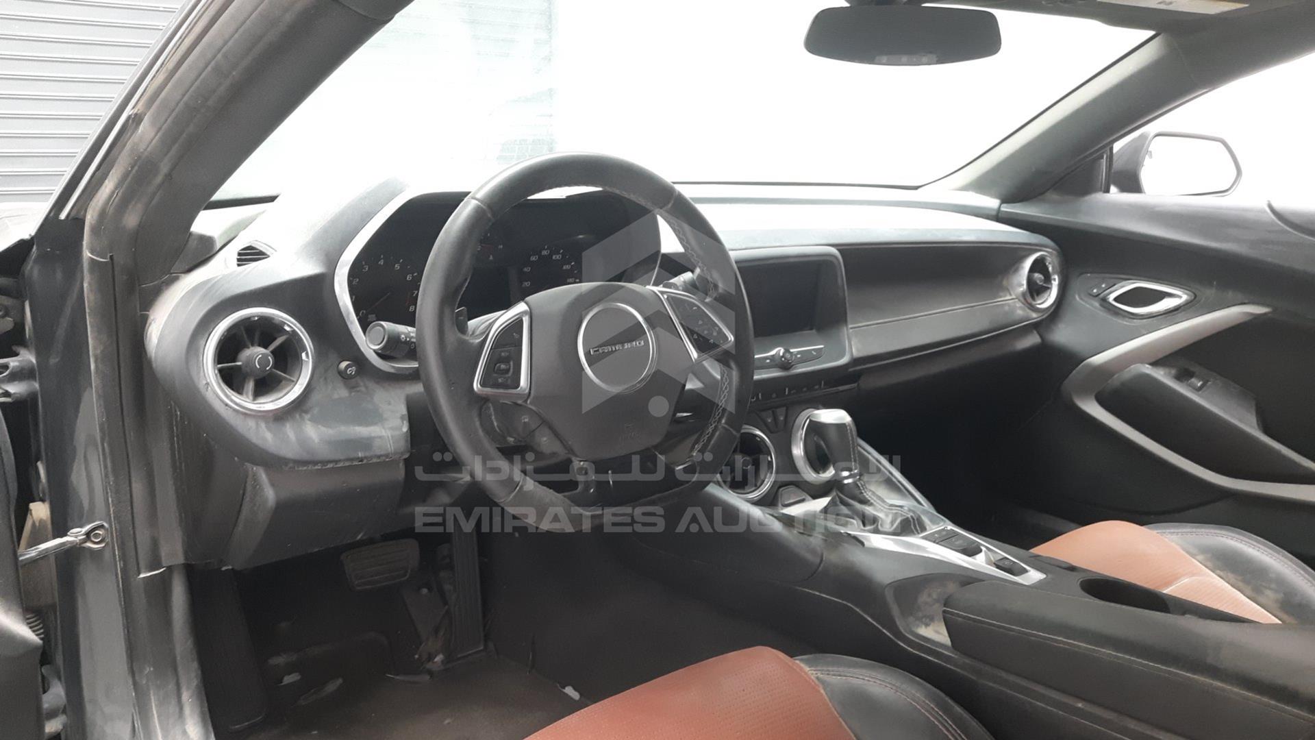 2018 CHEVROLET CAMARO VIN: 1G1FB1RX6J0106408