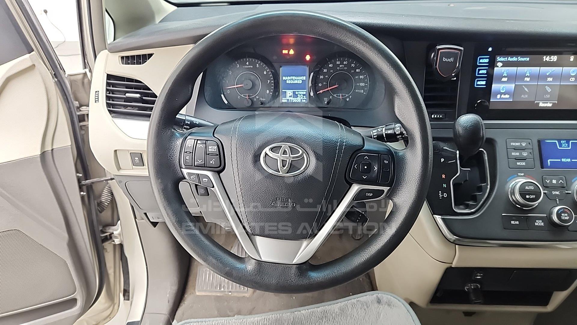 2015 TOYOTA SIENNA VIN: 5TDJK3DC1FS094786