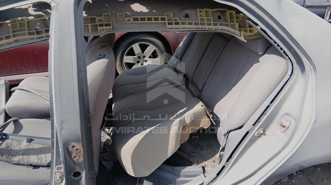 تويوتا ياريس 2006 — زاوية الراكب الأمامي للمقعد — صورة 10