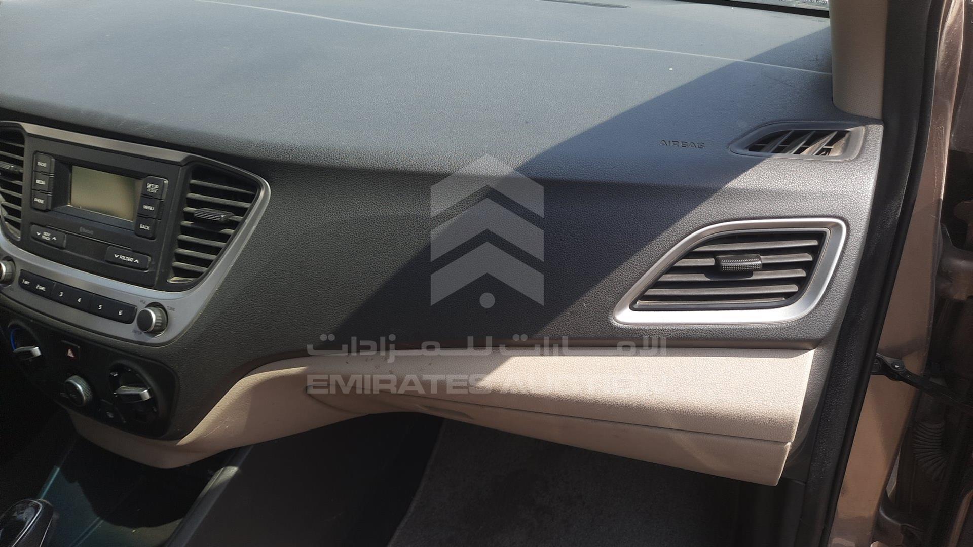 2019 HYUNDAI ACCENT VIN: MALC741C0KM095709