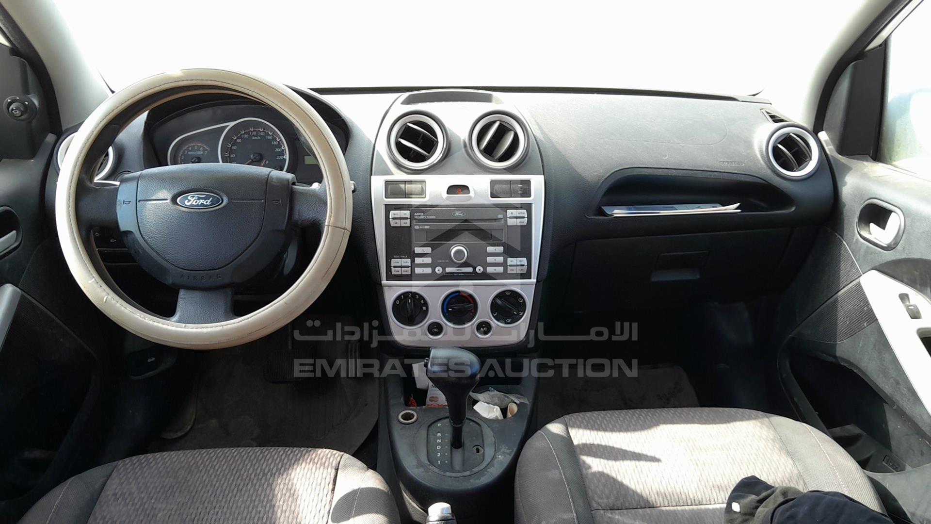 2011 FORD FIGO VIN: MAJTJ21D2BAE38340