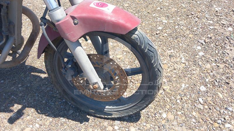 9C2MC35007R303572 Auction: EmiratesAuction Lot: 406857 9C2MC35007R303572 Honda Motorbike 2007 RED Photo 17