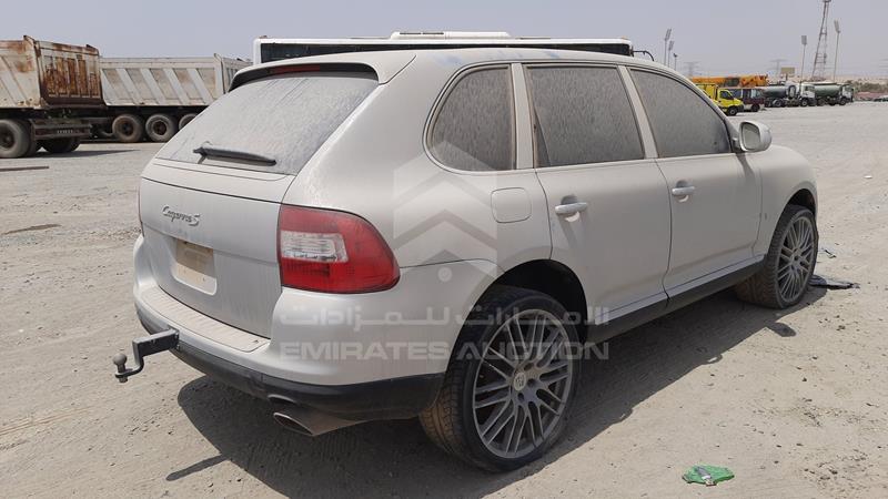 WP1AB29P34LA74378 2004 Porsche Cayenne S photo 9