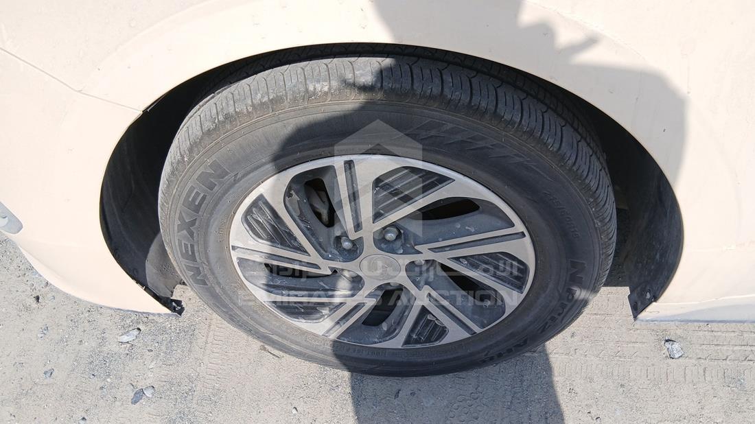 2021 Hyundai Sonata Hybrid — Front Left Tyre — Photo 32