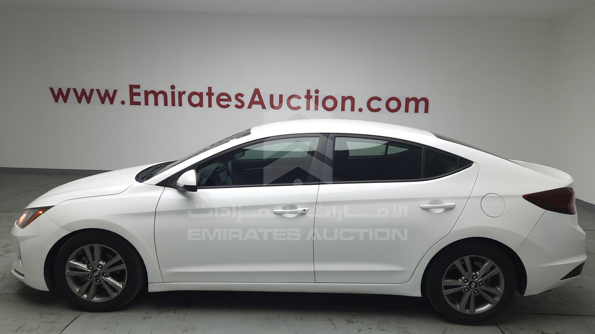 2019 HYUNDAI ELANTRA VIN: 5NPD74LF0KH458356