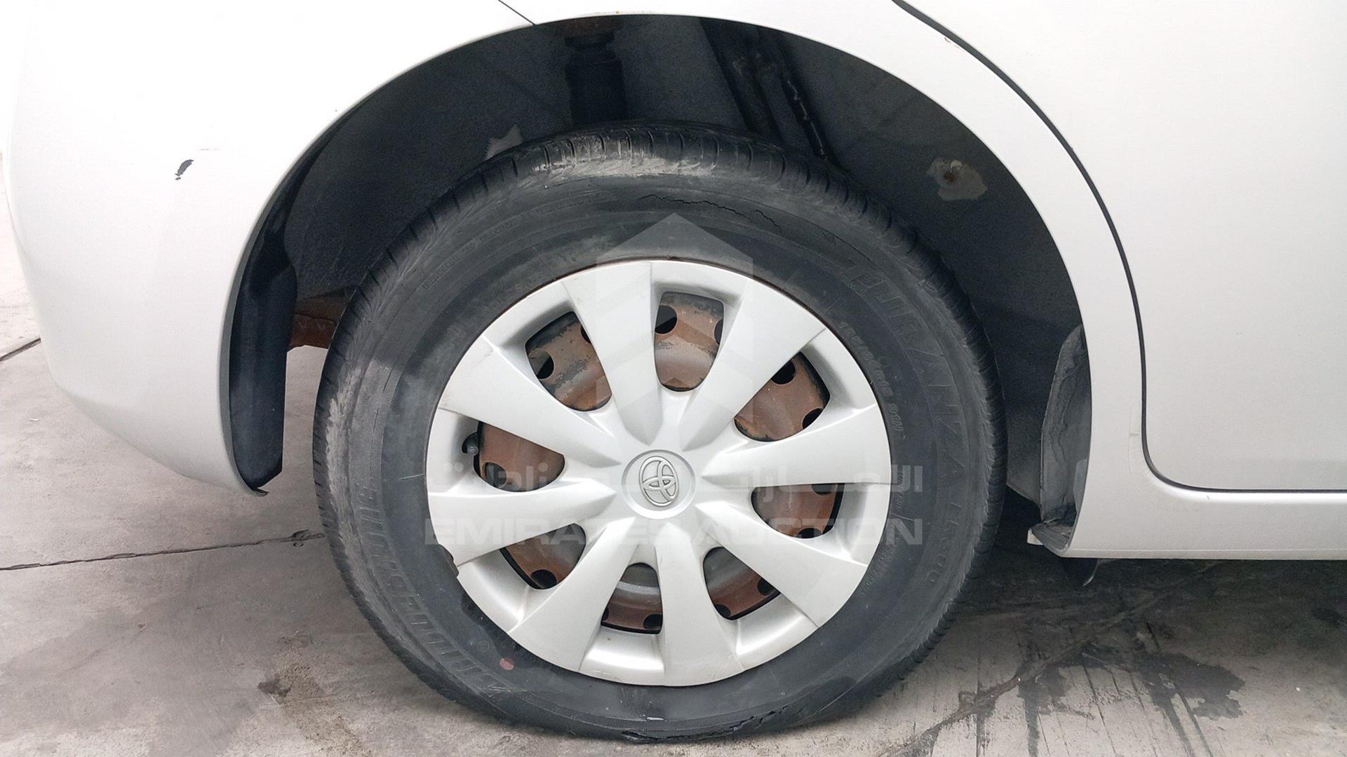 2015 NISSAN TIIDA VIN: MNTBC2C98F6006777
