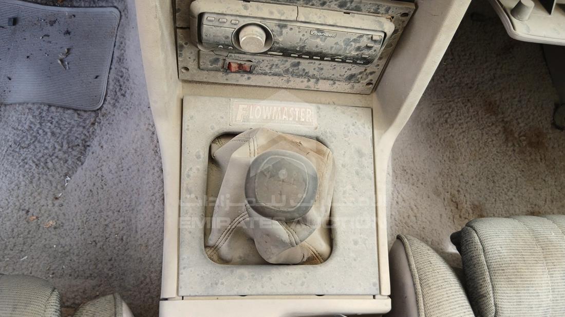 1990 Ford Mustang - Scrap without document — Gear View — Photo 17