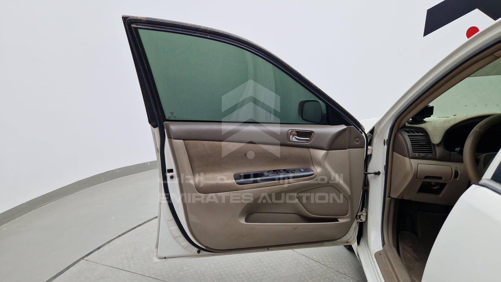 2005 TOYOTA CAMRY VIN: 4T1BF32K95U604603