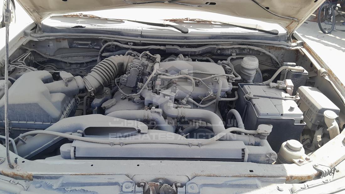 2009 Mitsubishi Pajero — Engine Bay — Photo 28