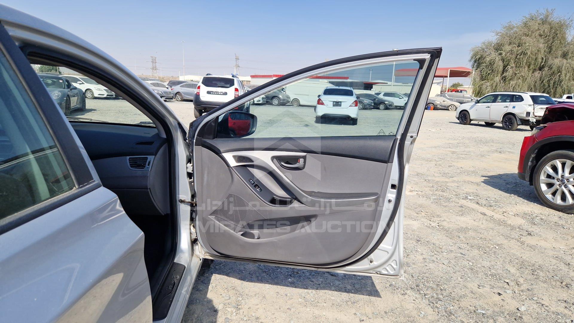 2015 HYUNDAI ELANTRA VIN: 5NPDH4AE5FH623413