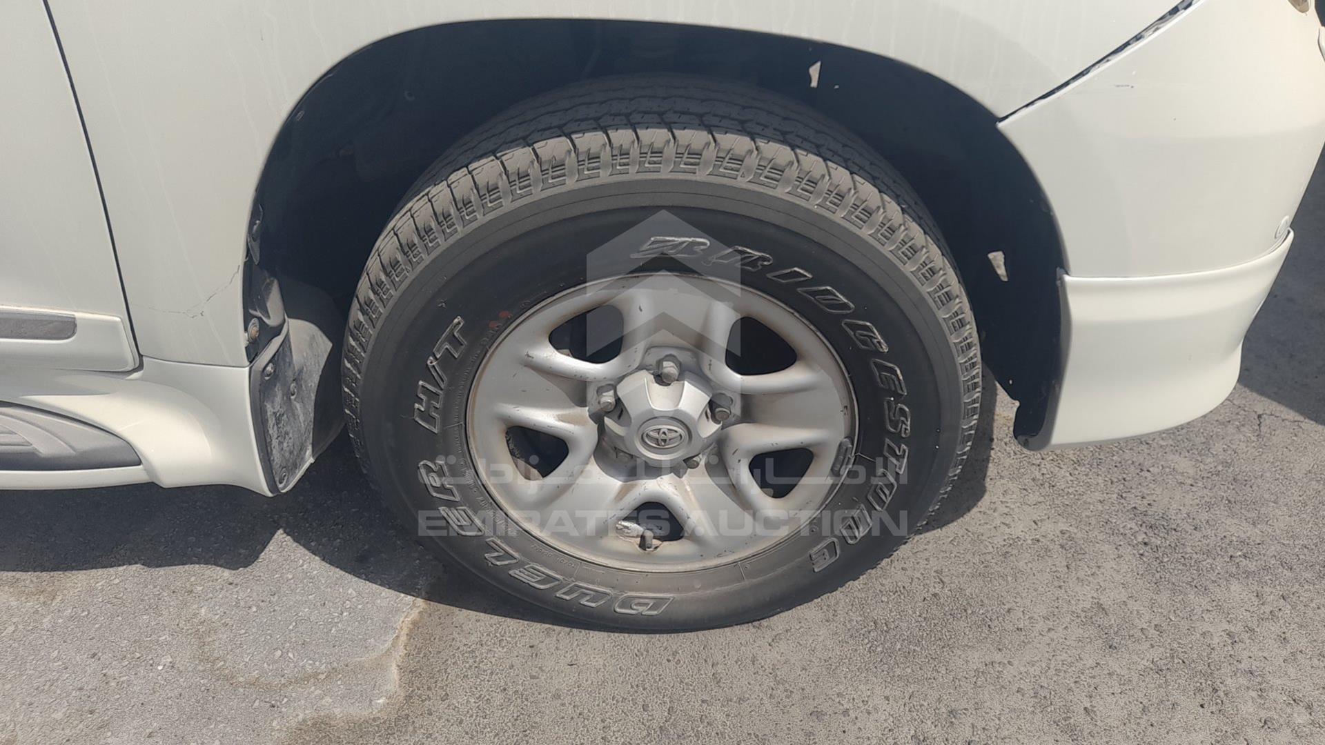 2011 TOYOTA LAND CRUISER VIN: JTMHU09J2B4042653