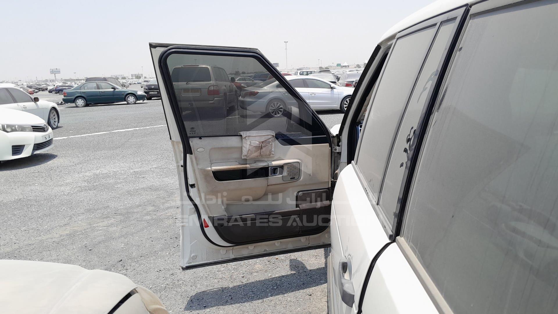 2010 RANGE ROVER VOGUE VIN: SALLMAME4AA315260