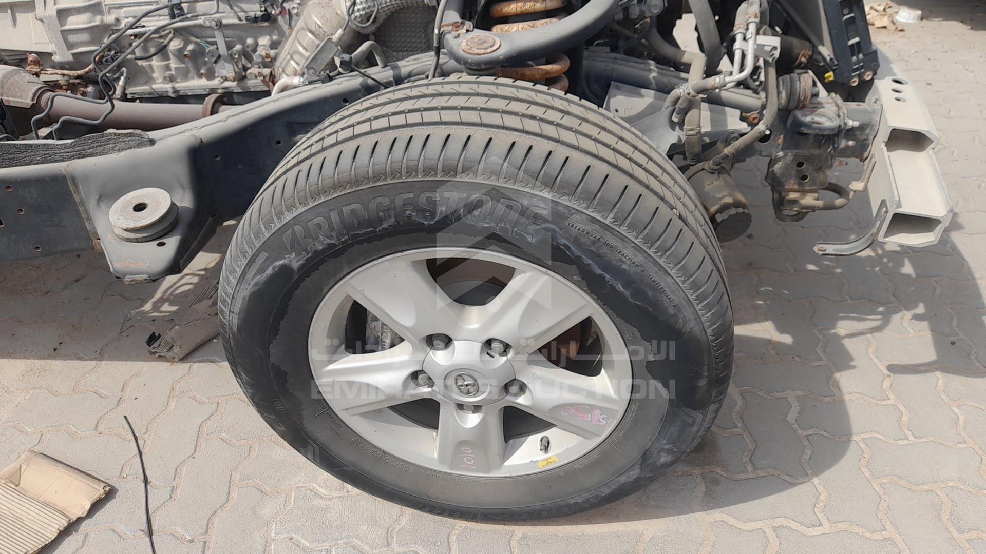 0 TOYOTA --- VIN: JTMHY05J7B5008891