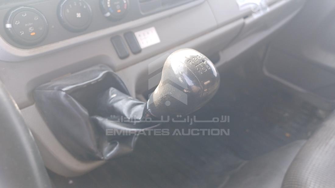 2020 Mitsubishi Canter — Gear View — Photo 17