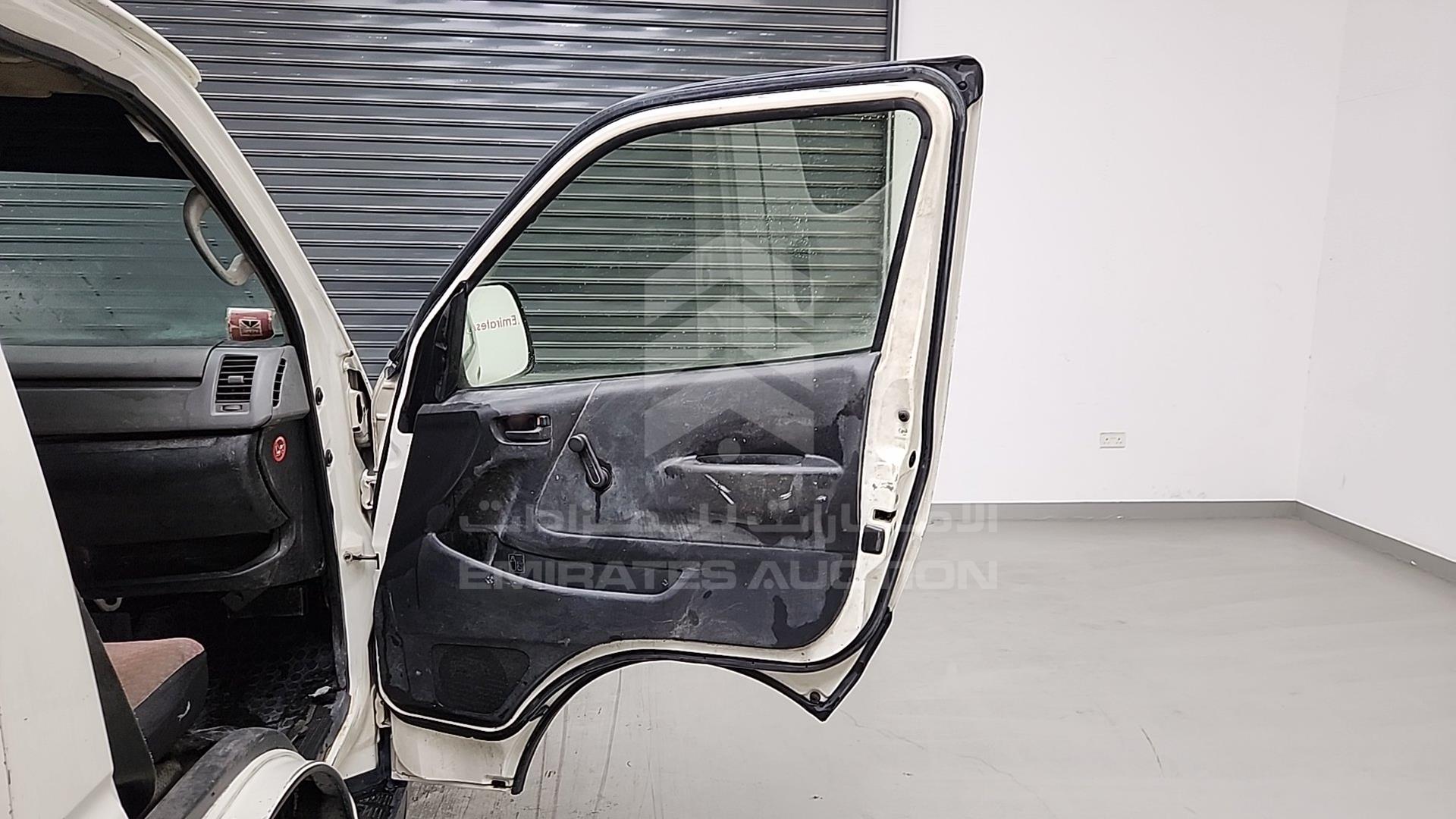 2012 TOYOTA HIACE VIN: JTGJX02P8C0043003