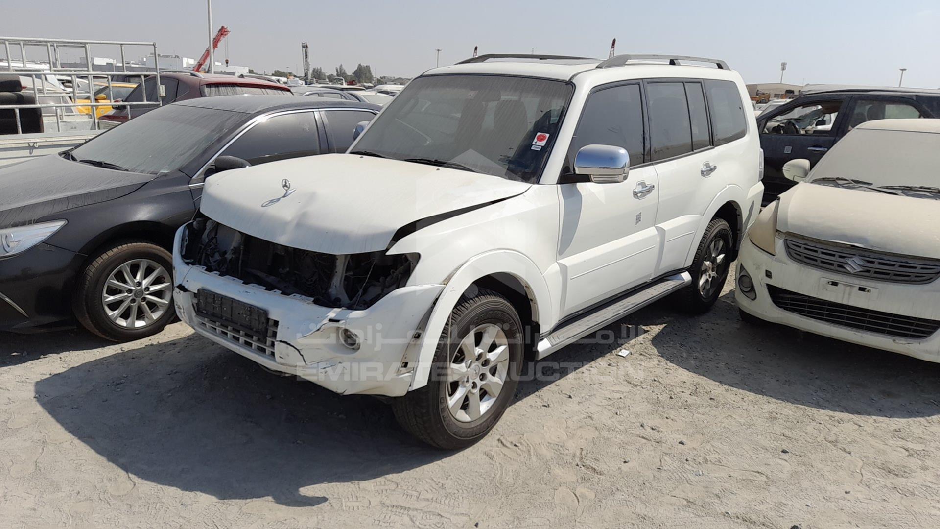 2014 MITSUBISHI PAJERO VIN: JMYLRV95WEJ705109