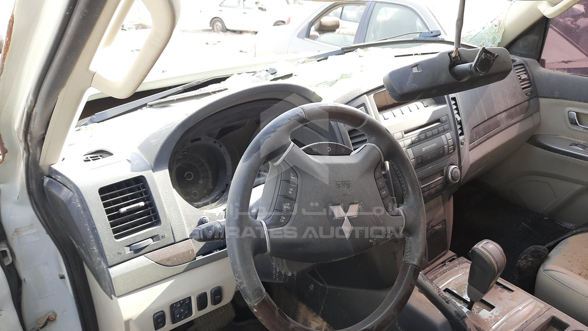 2014 MITSUBISHI PAJERO VIN: JMYLRV95WEJ707696