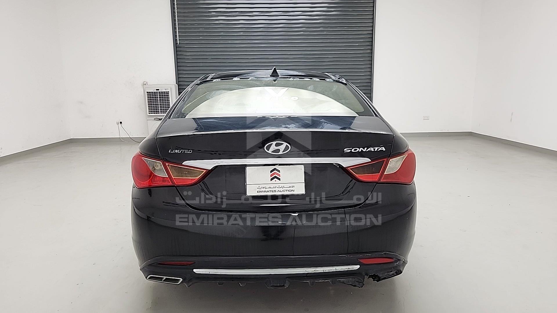 2012 HYUNDAI SONATA VIN: KMHEB41C0CA288080