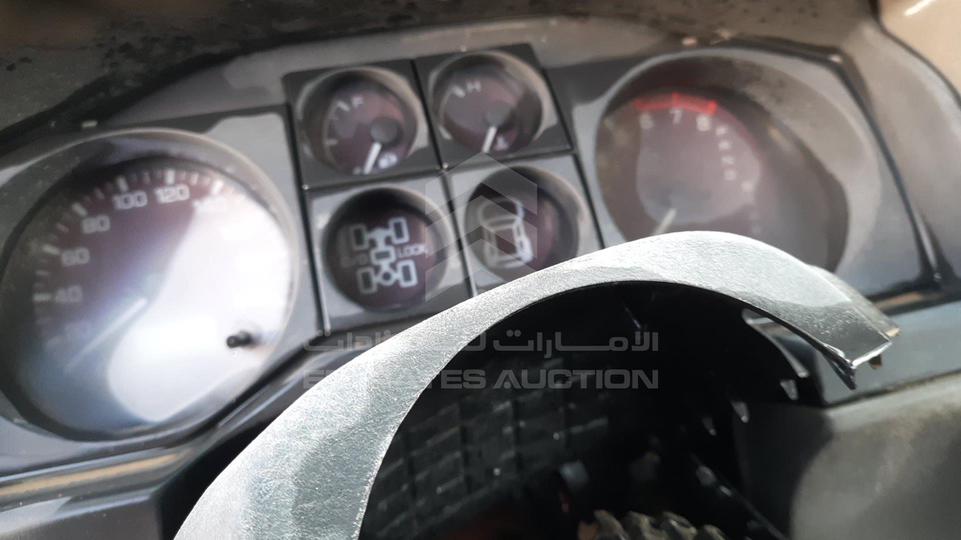 2002 MITSUBISHI PAJERO VIN: JMYMYV65W2J709013