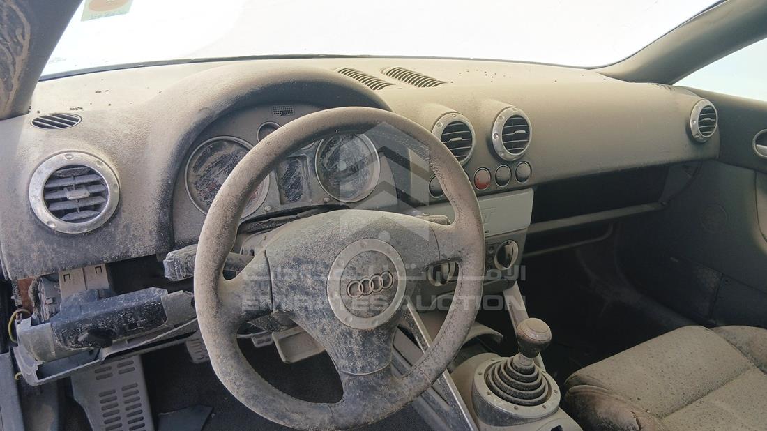 اودي تى تى 2002 — زاوية الواجهة الكاملة — صورة 15